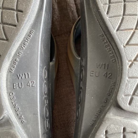 OOFOS Original Recovery Sandal. Unisex size 42 - Picture 6 of 7